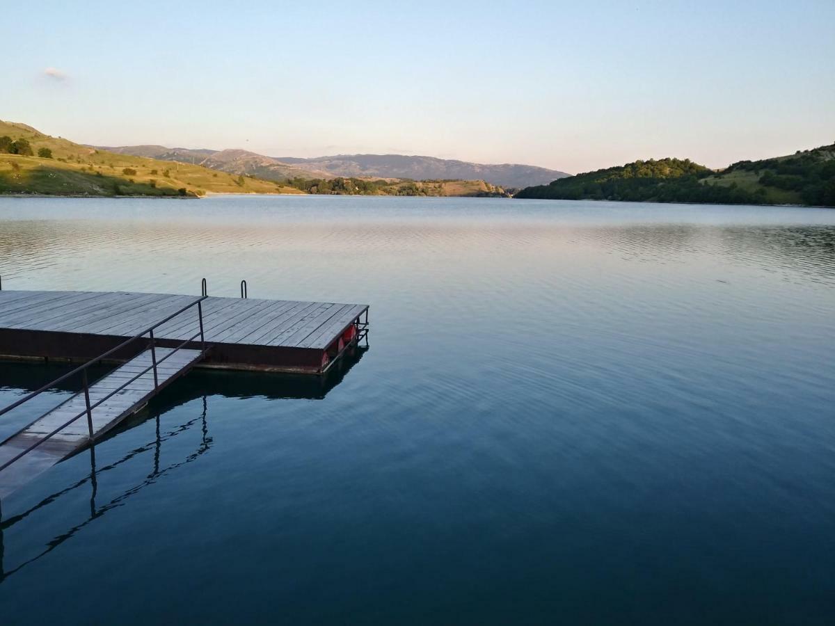 Vila Vikendica Na Jezeru Gacko Exteriér fotografie